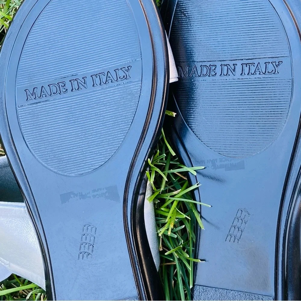 NWT Women Sz-6.5 ITALIAN SHOEMAKERS- Silver Flats Open Toe & Elastic Heal Straps